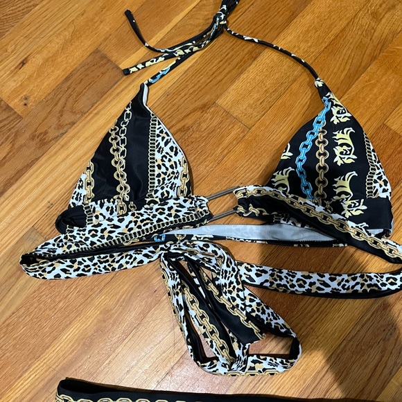 Chain inspired bikini - Picture 3 of 5